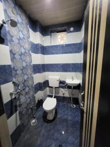 Bathroom Image of 1250 Sq.ft 2 BHK Apartment / Flat for rent in Gorakhpur Development Authority GDA Lake View Apartments, Phase 3rd Gorakhpur for Rs. 15000