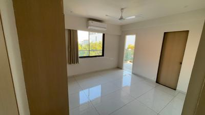 Bedroom Image of 2300 Sq.ft 3 BHK Apartment / Flat for rent in Aashka Aatman, Vastrapur Ahmedabad for Rs. 60000