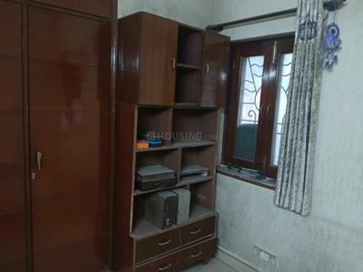 Bedroom Image of 1800 Sq.ft 3 BHK Builder Floor for sale in Rajouri Garden New Delhi for Rs. 25000000