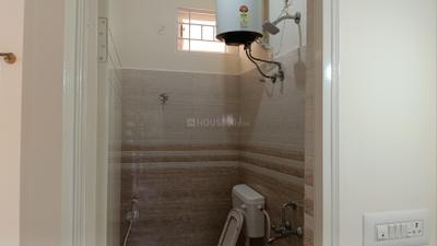 Bathroom Image of 600 Sq.ft 1 BHK Apartment / Flat for rent in Kogilu Bengaluru for Rs. 16000
