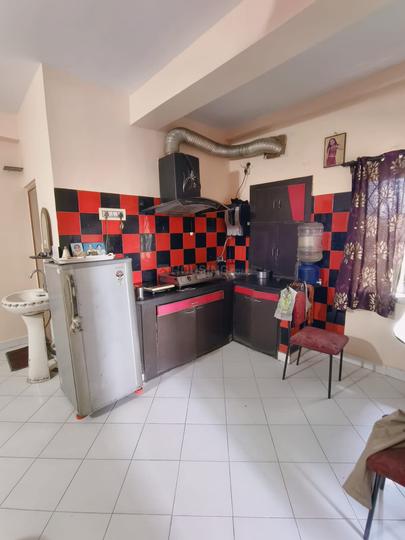 Tanisha Main Image 1