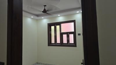 Bedroom Image of 1004 Sq.ft 3 BHK Builder Floor for sale in Laxmi Nagar New Delhi for Rs. 8500000