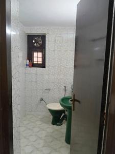 Bathroom Image of 1500 Sq.ft 3 BHK Apartment / Flat for rent in Alaknanda New Delhi for Rs. 91000