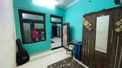 Bedroom Image of 2500 Sq.ft 6 BHK Independent House for sale in Gayatri Nagar Gwalior for Rs. 6200000
