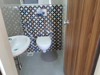 Bathroom Image of 412 Sq.ft 1 BHK Apartment / Flat for rent in Dosti Greater Thane Phase 1, Bhiwandi Thane for Rs. 11100