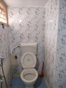 Common Bathroom Image of 350 Sq.ft 1 BHK Independent House for rent in Bommanahalli Bengaluru for Rs. 13000
