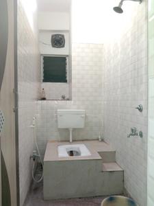 Common Bathroom Image of 1069 Sq.ft 2 BHK Apartment / Flat for sale in Topsia Kolkata for Rs. 4100000