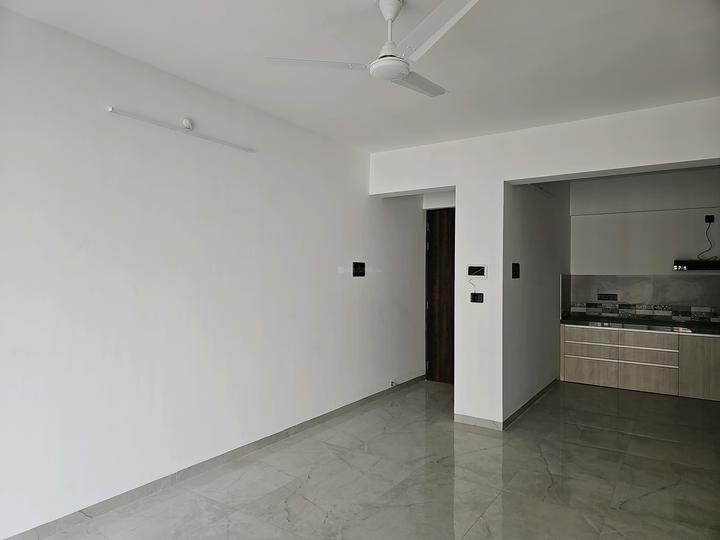 Unique Youtopia Main Image 1