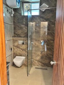Bathroom Image of 1800 Sq.ft 4 BHK Independent House for rent in Sahastradhara Road Dehradun for Rs. 48000
