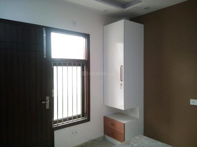 Bedroom Image of 650 Sq.ft 2 BHK Builder Floor for rent in Sector 24 Rohini New Delhi for Rs. 16000