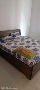 Bedroom Image of 750 Sq.ft 2.5 BHK Apartment / Flat for rent in Malabar County III, Vaishno Devi Circle Ahmedabad for Rs. 28000