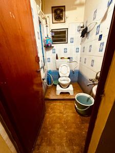 Bathroom Image of 810 Sq.ft 1 BHK Apartment / Flat for rent in Madipakkam Chennai for Rs. 14500