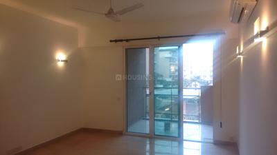Bedroom Image of 2300 Sq.ft 4 BHK Apartment / Flat for sale in Emaar Commonwealth Games Village, Pandav Nagar New Delhi for Rs. 105000000