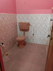 Bathroom Image of 800 Sq.ft 2 BHK Independent House for rent in Kodungaiyur West Chennai for Rs. 11000