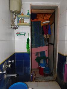 Bathroom Image of 580 Sq.ft 1 BHK Apartment / Flat for sale in Gala Highland Residency, Thane West Thane for Rs. 7500000
