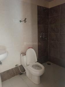 Bathroom Image of 1095 Sq.ft 2 BHK Apartment / Flat for rent in Milan Earth, Raj Nagar Extension Ghaziabad for Rs. 13000