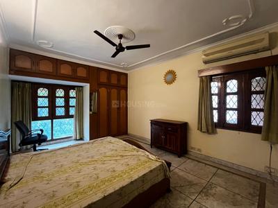 Bedroom Image of 1950 Sq.ft 3 BHK Apartment / Flat for rent in DDA Sector B Pocket 9, Vasant Kunj New Delhi for Rs. 87000