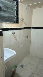 Bathroom Image of 450 Sq.ft 1 BHK Apartment / Flat for rent in Mahalakshmi Mumbai for Rs. 40000