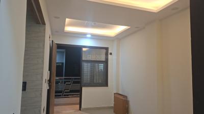 Living Room Image of 550 Sq.ft 1 BHK Builder Floor for rent in Vikaspuri New Delhi for Rs. 18000