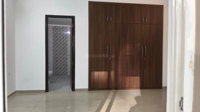Bedroom Image of 1695 Sq.ft 3.5 BHK Apartment / Flat for rent in Gulshan Ikebana, Sector 143 Noida for Rs. 42000