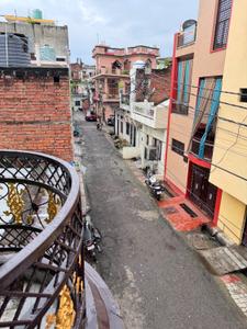Balcony Image of 600 Sq.ft 2 BHK Independent House for rent in Rajajipuram Lucknow for Rs. 8000