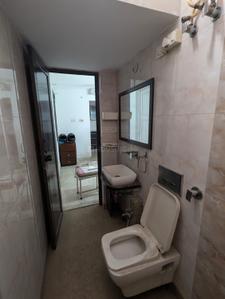 Bathroom Image of 800 Sq.ft 2 BHK Builder Floor for rent in Shalimar Bagh New Delhi for Rs. 24000