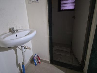 Bathroom Image of 600 Sq.ft 1 BHK Apartment / Flat for rent in Dhayari Pune for Rs. 14000