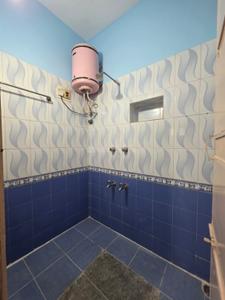 Bathroom Image of 900 Sq.ft 2 BHK Independent House for rent in New Tippasandra Bengaluru for Rs. 30000