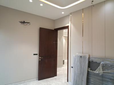 Bedroom Image of 1800 Sq.ft 3 BHK Builder Floor for sale in DDA GH 8 LIG Flats, Paschim Vihar New Delhi for Rs. 34100000