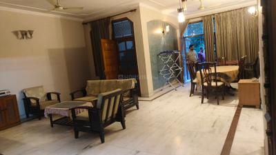 Living Room Image of 1800 Sq.ft 3 BHK Builder Floor for rent in Sector 41 Noida for Rs. 41000