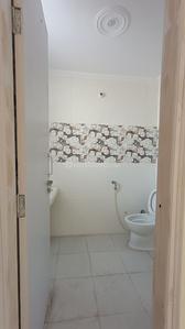 Bathroom Image of 1350 Sq.ft 3 BHK Apartment / Flat for sale in Model Economic Industrial Colony, Sector 18 Gurgaon for Rs. 13300000
