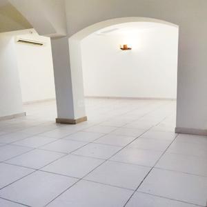 Hall Image of 1800 Sq.ft 4 BHK Apartment / Flat for rent in Sarita Vihar New Delhi for Rs. 75000