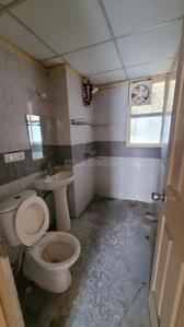 Bathroom Image of 1200 Sq.ft 2.5 BHK Apartment / Flat for sale in SVP Gulmohur Residency, Indirapuram Ghaziabad for Rs. 10800000