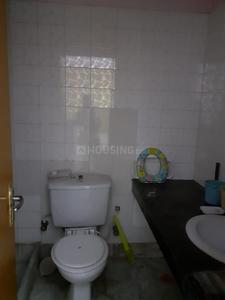 Bathroom Image of 1500 Sq.ft 3 BHK Apartment / Flat for sale in Salora Vihar, Sector 62 Noida for Rs. 17000000