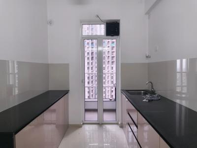 Kitchen Image of 1750 Sq.ft 3 BHK Apartment / Flat for rent in Runwal The Central Park, Chinchwad Pune for Rs. 48500