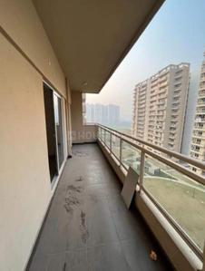 Balcony Image of 1895 Sq.ft 3.5 BHK Apartment / Flat for rent in Golfgreen Elite Golf Green, Sector 79 Noida for Rs. 55000