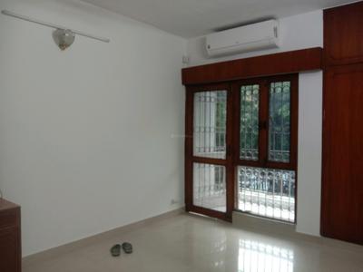 Bedroom Image of 2000 Sq.ft 3 BHK Apartment / Flat for rent in DDA Flats Vasant Kunj, Vasant Kunj New Delhi for Rs. 80000