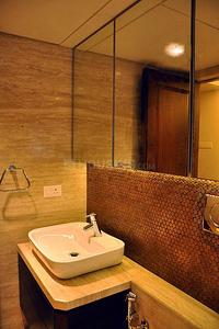 Bathroom Image of 2650 Sq.ft 4 BHK Apartment / Flat for sale in Versova Manish, Andheri West Mumbai for Rs. 110000000