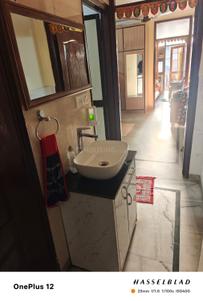 Bathroom Image of 500 Sq.ft 1 BHK Builder Floor for rent in Mayur Vihar Phase 1 New Delhi for Rs. 17000
