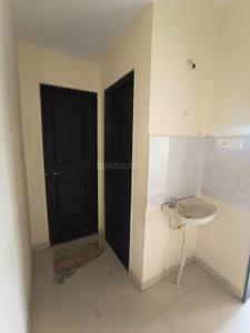 Kitchen Image of 650 Sq.ft 1 BHK Builder Floor for rent in Dhankawadi Pune for Rs. 15000