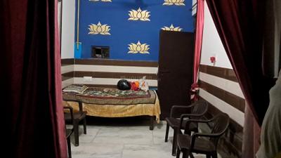 Bedroom Image of 1000 Sq.ft 2 BHK Builder Floor for rent in Lohamandi Agra for Rs. 5500