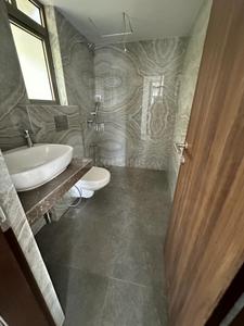 Bathroom Image of 2900 Sq.ft 4 BHK Apartment / Flat for sale in Hubtown Seasons, Chembur Mumbai for Rs. 110000000