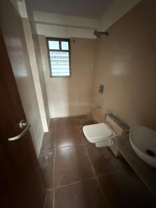 Bathroom Image of 1413 Sq.ft 2 BHK Apartment / Flat for rent in Vihaan Nirvana, Sargasan Gandhinagar for Rs. 18500