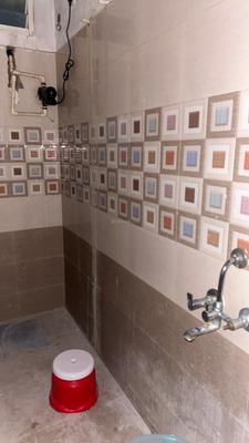 Bathroom Image of 1100 Sq.ft 2 BHK Builder Floor for rent in Hyderguda Hyderabad for Rs. 7500