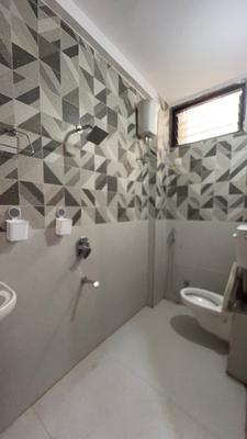 Bathroom Image of 700 Sq.ft 1 BHK Apartment / Flat for rent in Shikhar Balaji Heights, Mahalakshmi Nagar Indore for Rs. 20500