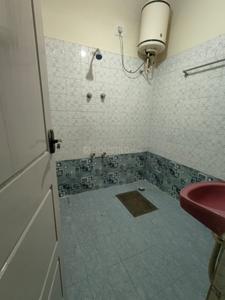 Bathroom Image of 1200 Sq.ft 2 BHK Builder Floor for rent in Indira Nagar Bengaluru for Rs. 32000