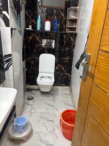 Bathroom Image of 360 Sq.ft 1 BHK Builder Floor for rent in Shalimar Bagh New Delhi for Rs. 18000