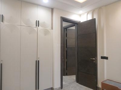 Bedroom Image of 1350 Sq.ft 3 BHK Builder Floor for sale in Paschim Vihar New Delhi for Rs. 30000000