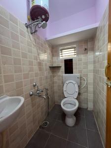 Bathroom Image of 550 Sq.ft 1 BHK Builder Floor for rent in Indira Nagar Bengaluru for Rs. 19500