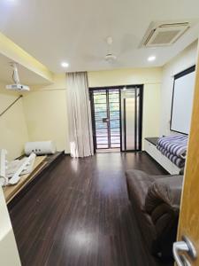 Bedroom Image of 1150 Sq.ft 3.5 BHK Apartment / Flat for rent in Kumar Kruti, Kalyani Nagar Pune for Rs. 70000